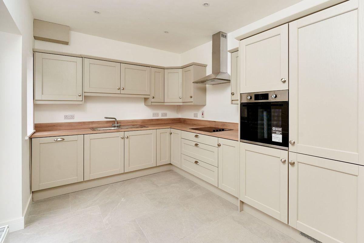 27 The Avenue, Rathdale, Enfield, Co. Meath, historical listing image 2