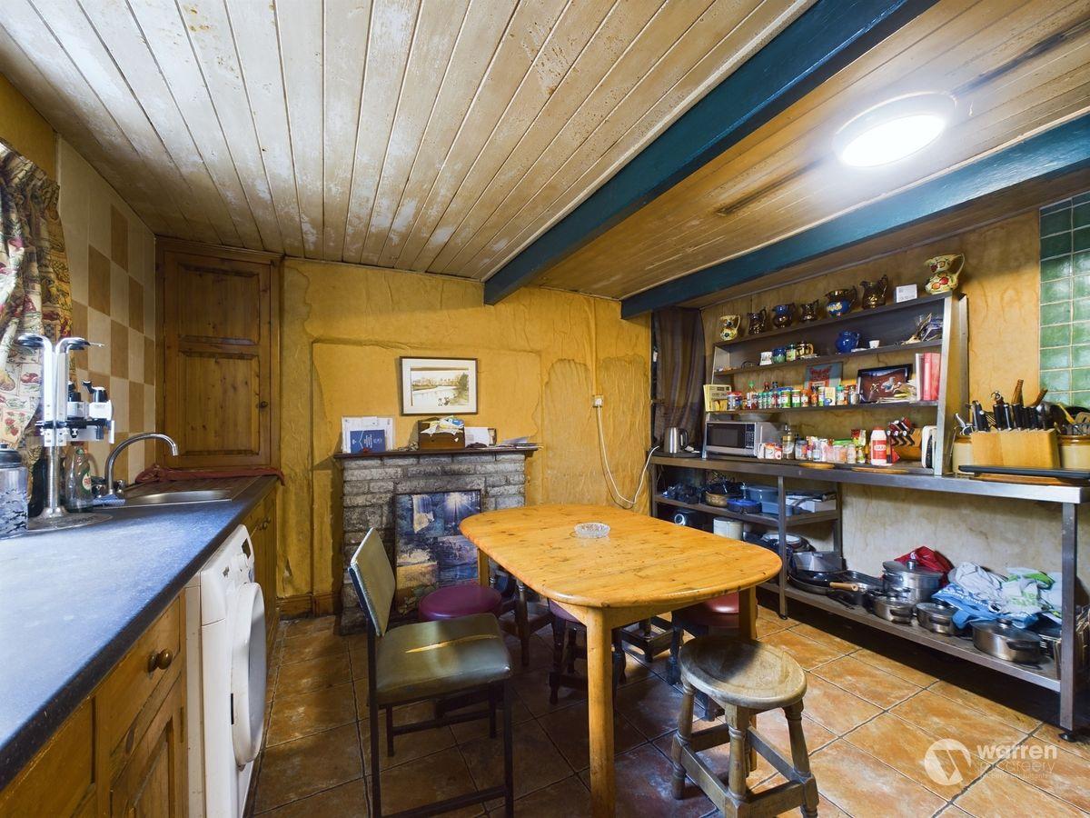 EDDIE MURPHY'S BAR, Low Street, Thomastown, Co. Kilkenny, R95Y048, historical listing image 3