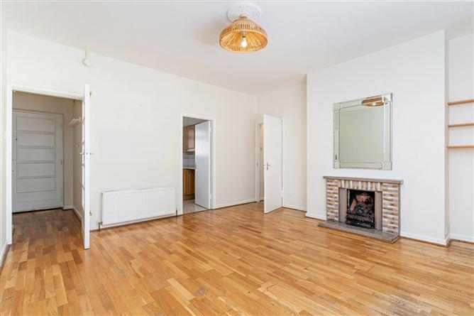 102 Cedar House, Mespil Estate, Sussex Road, Dublin 4, historical listing image 3