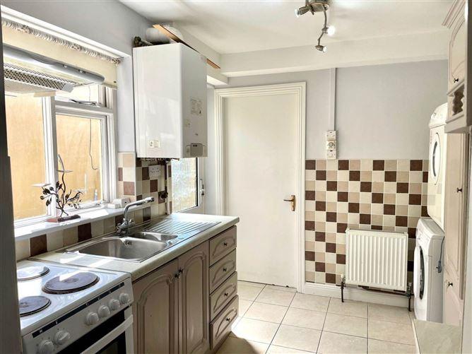 18 Steeles Terrace, Ennis, Co. Clare, V95K28A, historical listing image 3