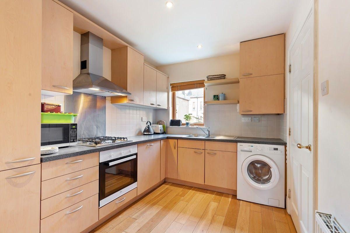 11 The Courtyard, Stepaside Park, Stepaside, Dublin 18, D18XW98, historical listing image 5