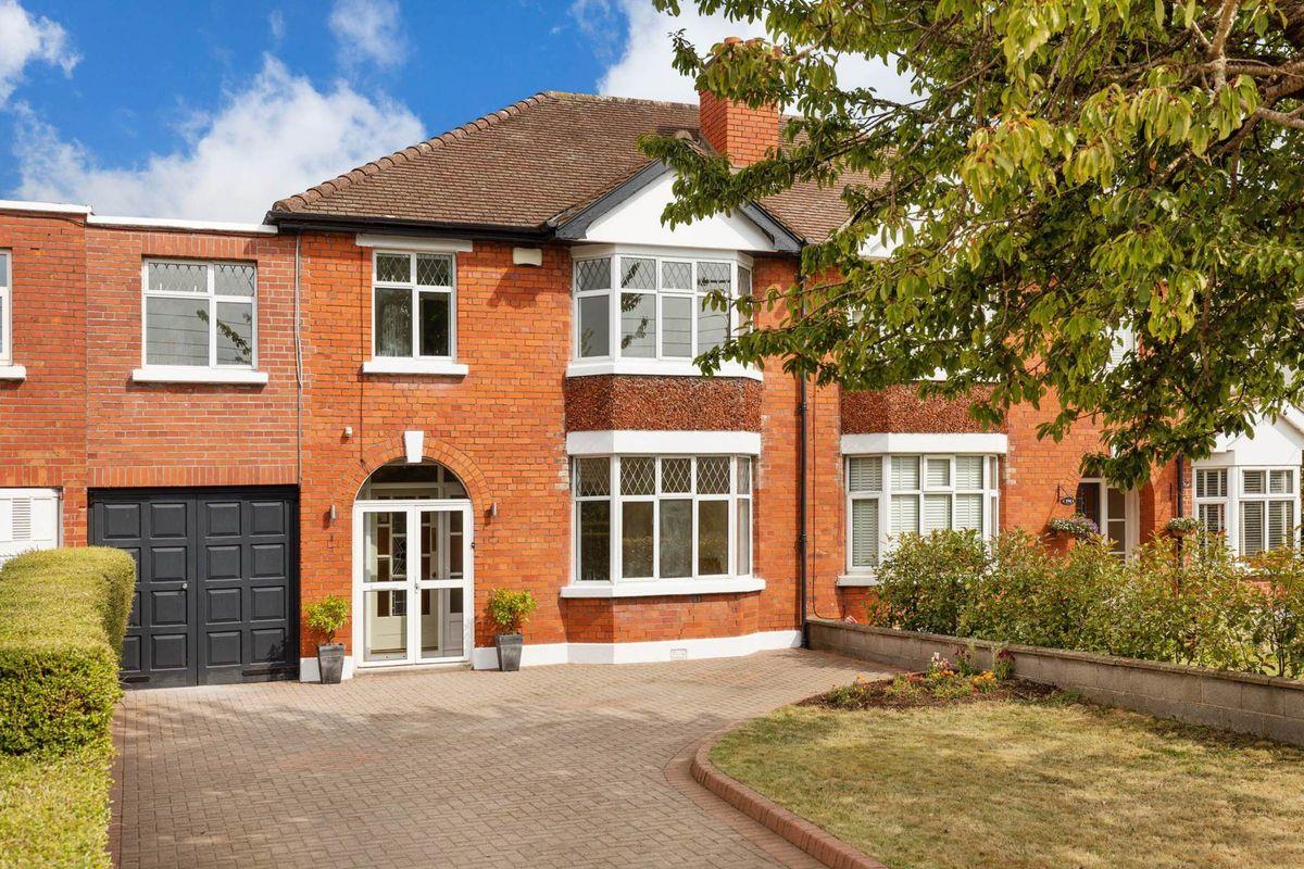 196 Collins Avenue, Whitehall, Dublin 9, D09E7P9, historical listing image 1