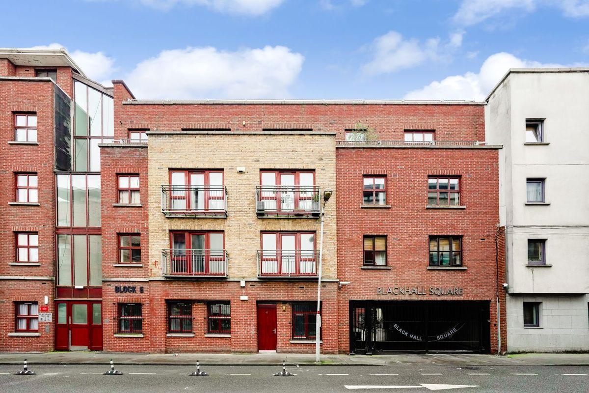 Apartment 42 , Blackhall Square, Brunswick Street North, Smithfield, Dublin 7, D07WK68, historical listing image 1