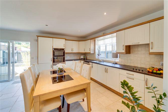 660 Ballycullen Road, Knocklyon, Ballycullen, Dublin 16, historical listing image 5