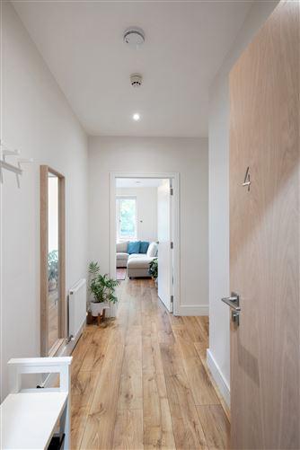 4 Sycamore Hall, Larkfield Way, Leopardstown, Dublin 18, historical listing image 2