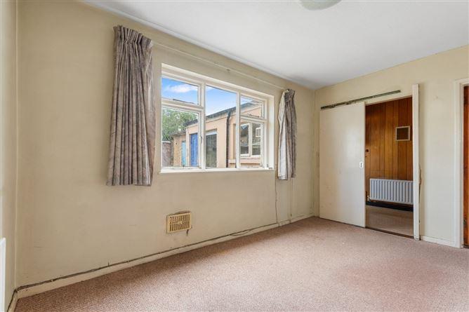 138, Pearse Park, historical listing image 5