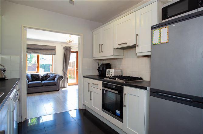32, Straffan Grove, Co. Kildare, historical listing image 3