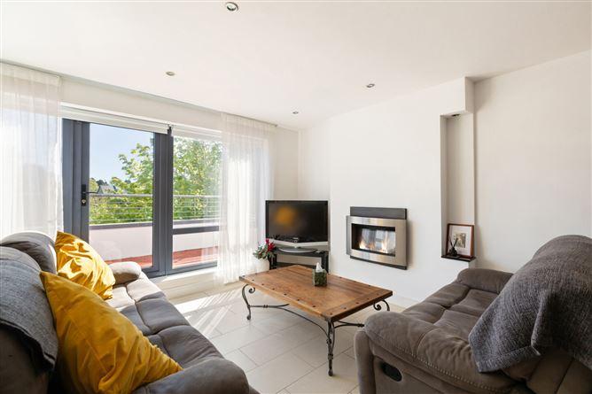 Apartment 17, Le Hunt House, Brennanstown Square, Cabinteely, Cabinteely, Dublin, historical listing image 2