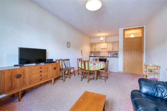 9 Annville Place, New Street, Longford, historical listing image 4