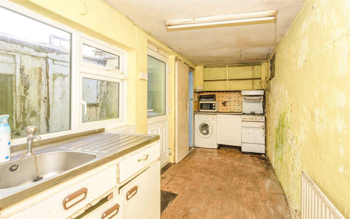 12 Ashburton Row, Gardiners Hill, Montenotte, Co. Cork, T23A6D2, historical listing image 4
