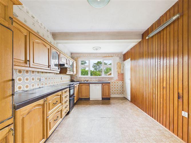 13 Riverview Estate, Glasheen, Cork City, historical listing image 5