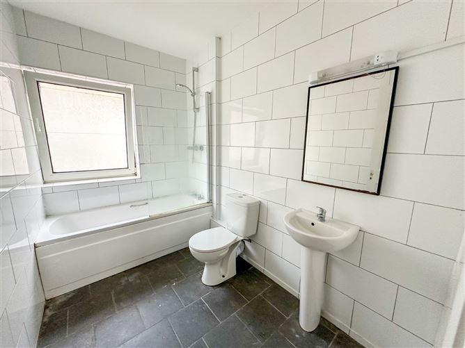 12 Commerce Court, Flood Street, Galway City, historical listing image 4