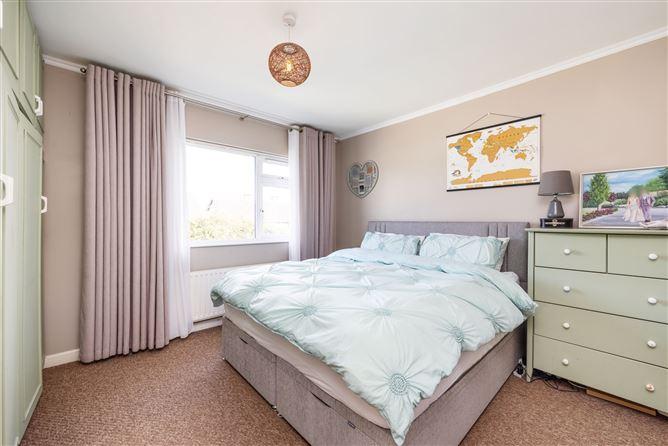 572, Collins Avenue, Dublin 9, historical listing image 6