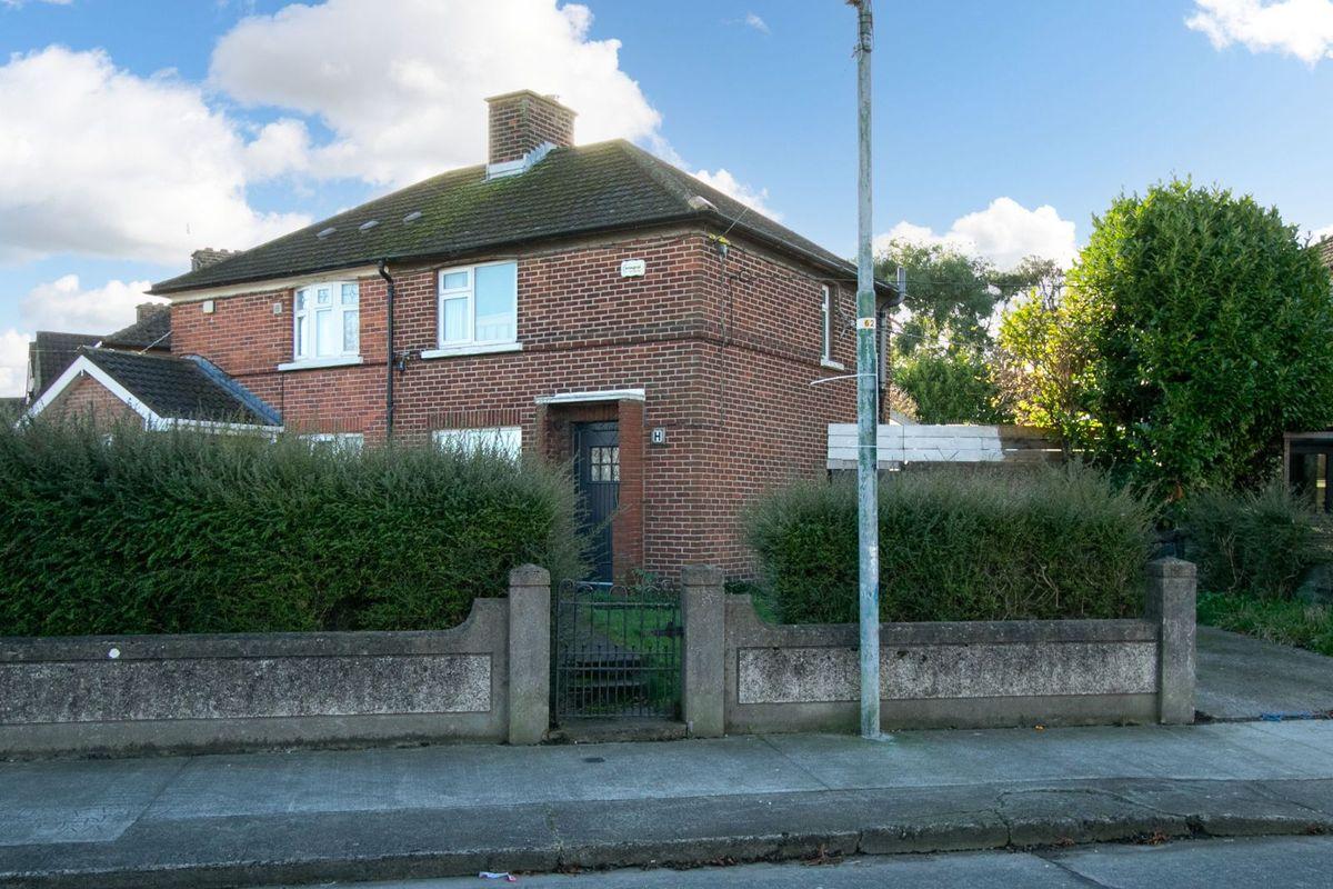 530 Galtymore Road, Dublin 12, Drimnagh, Dublin 12, D12WD82, historical listing image 1