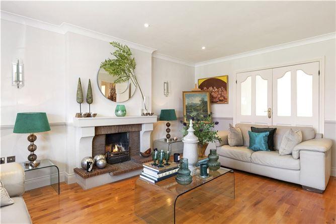 45 Foxrock Manor, Foxrock, Dublin 18, historical listing image 4