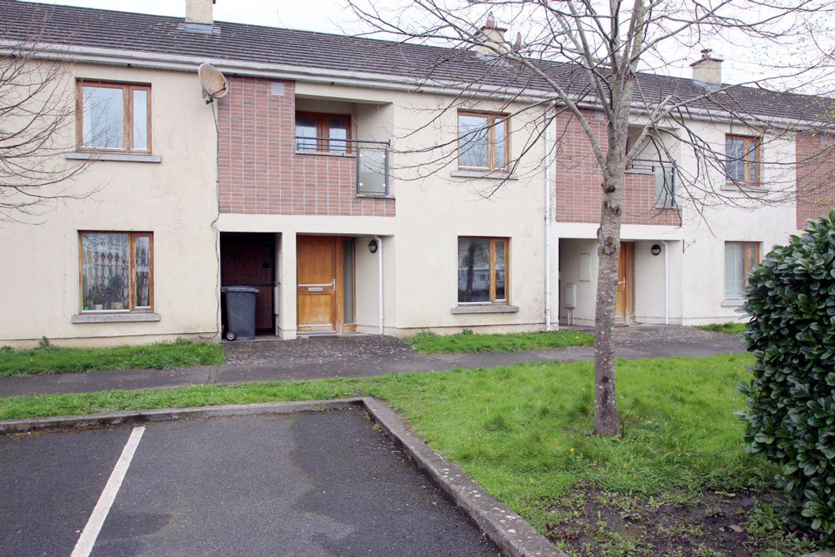 141 Church Hill, Tullamore, Co. Offaly, R35V9W7, historical listing image 2