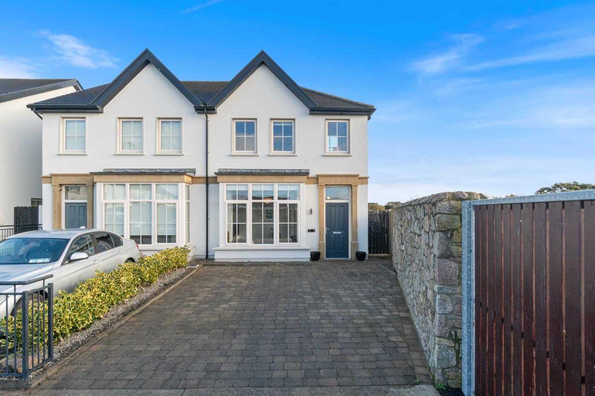 11 Maoilín, Ballymoneen Road, Knocknacarra, Co. Galway, H91RWX7, historical listing image 1