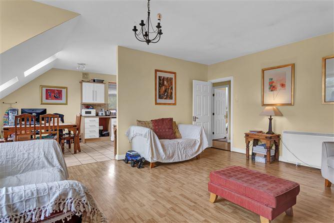 9 Willow Grove,  Clane Road, Sallins, Kildare, historical listing image 5