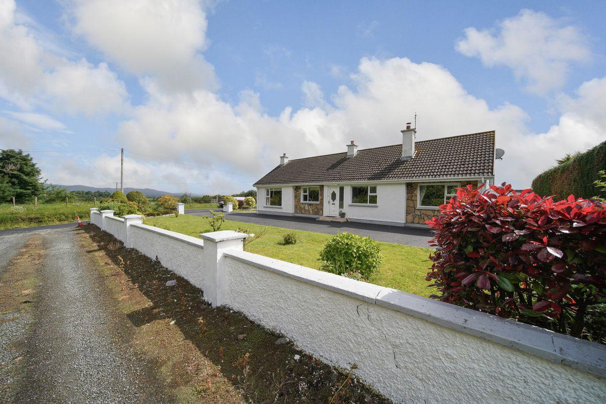 Moore Field, Aughnagaddy, Ramelton, Co. Donegal, F92E2V9, historical listing image 1