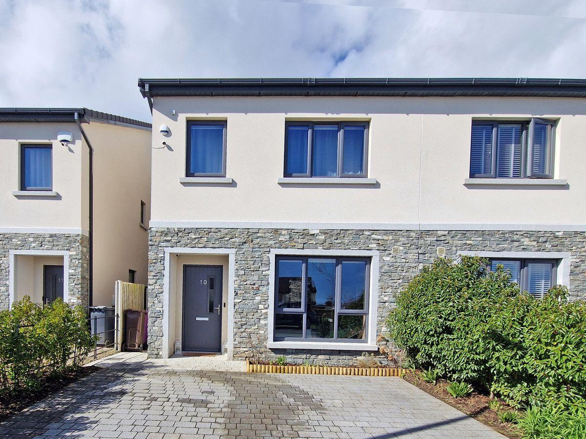 10 Glenheron View, Greystones, Co. Wicklow, A63P710, historical listing image 1