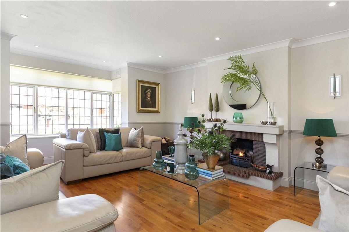 45 Foxrock Manor, Foxrock, Dublin 18, historical listing image 5