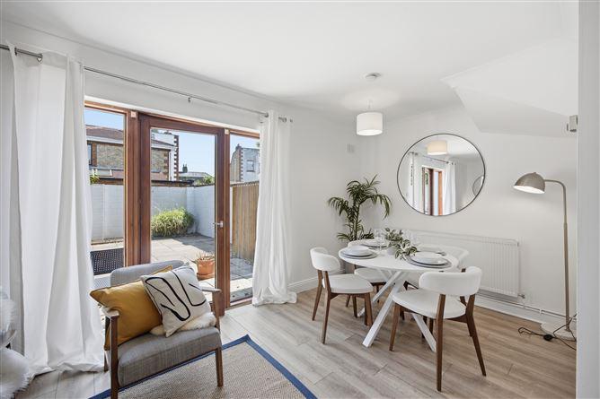 24, Oakley Square, Dublin 6, historical listing image 5
