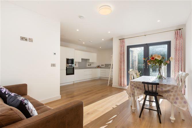13 Sandyford Green, Sandyford, Dublin 18, historical listing image 5