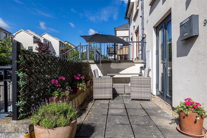 9 The Green, Robswall, Malahide,   County Dublin, historical listing image 3