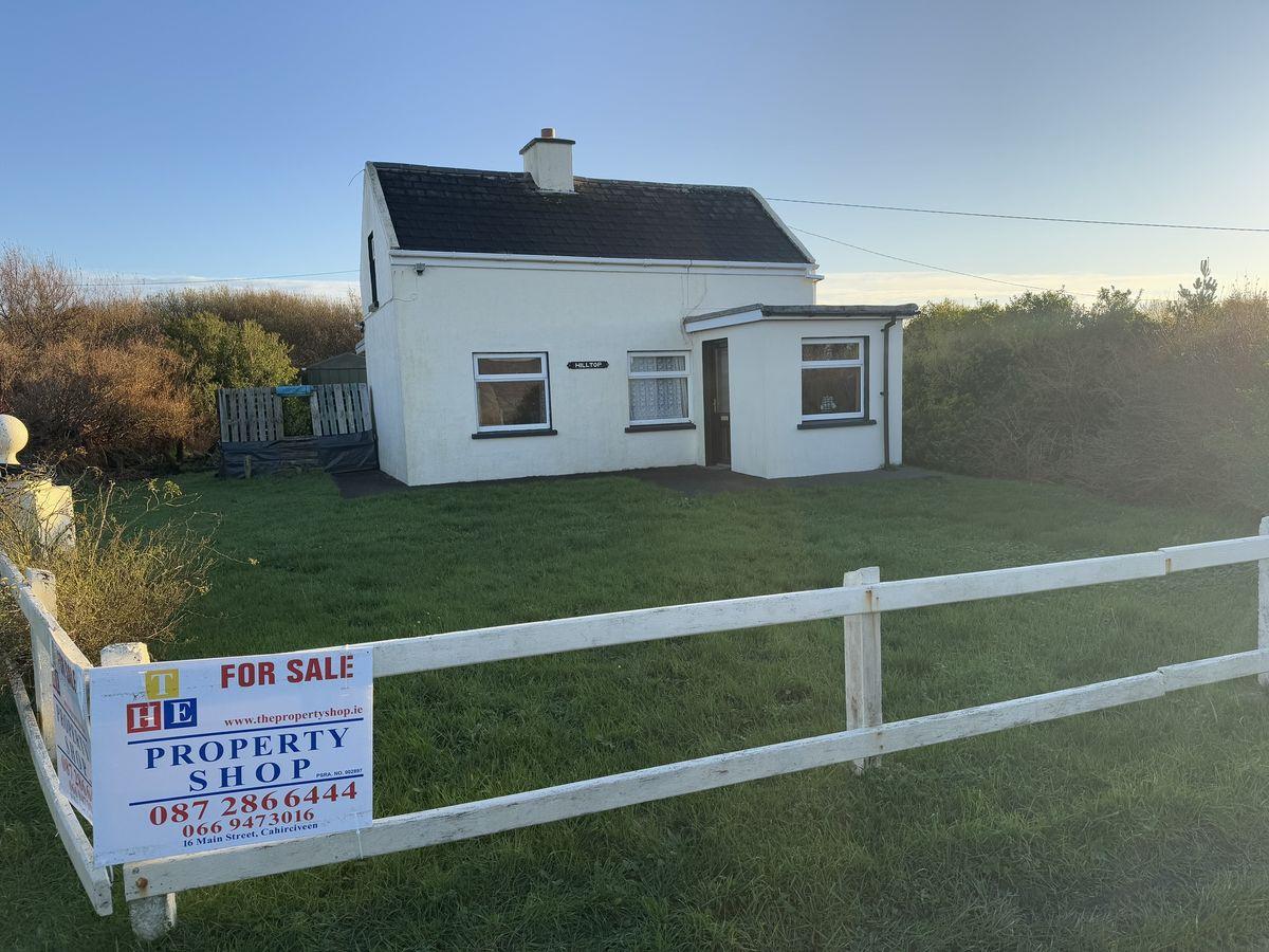 Hill Top, Reenard, Cahersiveen, Co. Kerry, V23RF10, historical listing image 1