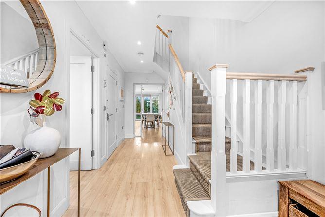 18, Clairville Lodge Streamstown Lane, Co. Dublin, historical listing image 2