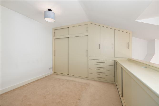 11, The Sweepstakes Merrion Road, Dublin 4, historical listing image 6