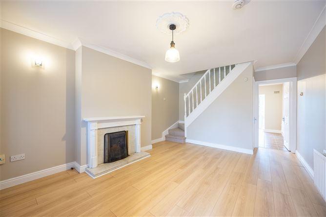 70, Woodfield Scholarstown Road, Dublin 16, historical listing image 3