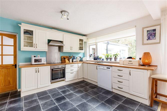 Original advertisement for 5 EVORA PARK, HOWTH, DUBLIN 13