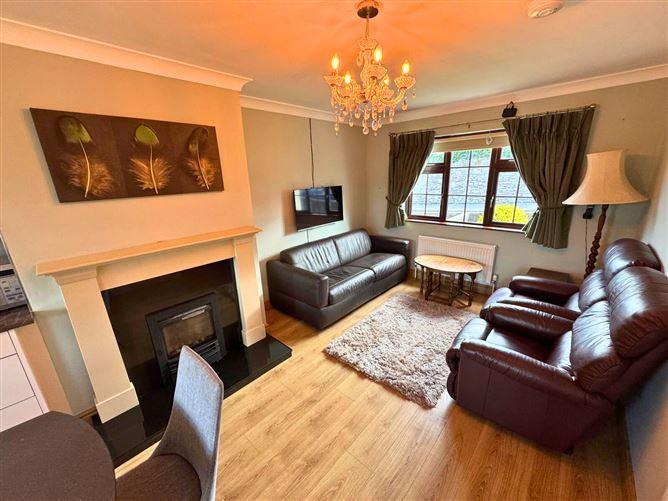 22 Pearse Square, Carrick-on-Suir, Tipperary, historical listing image 4