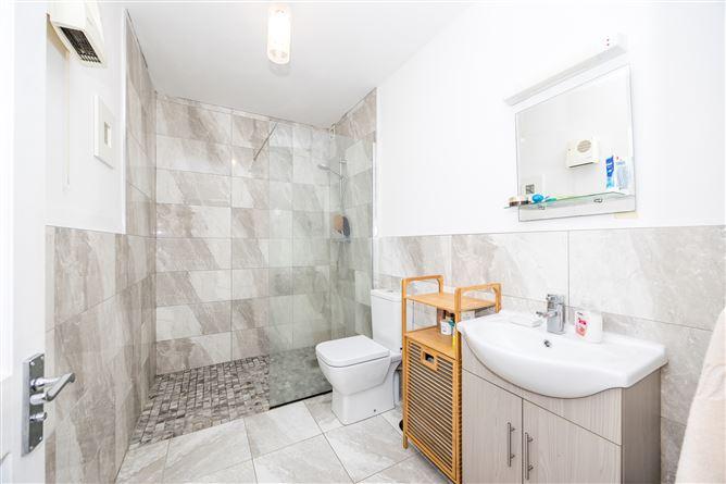 10, River Court, Co. Meath, historical listing image 2