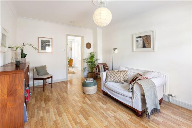 9, Montpelier Court, Dublin 7, historical listing image 4