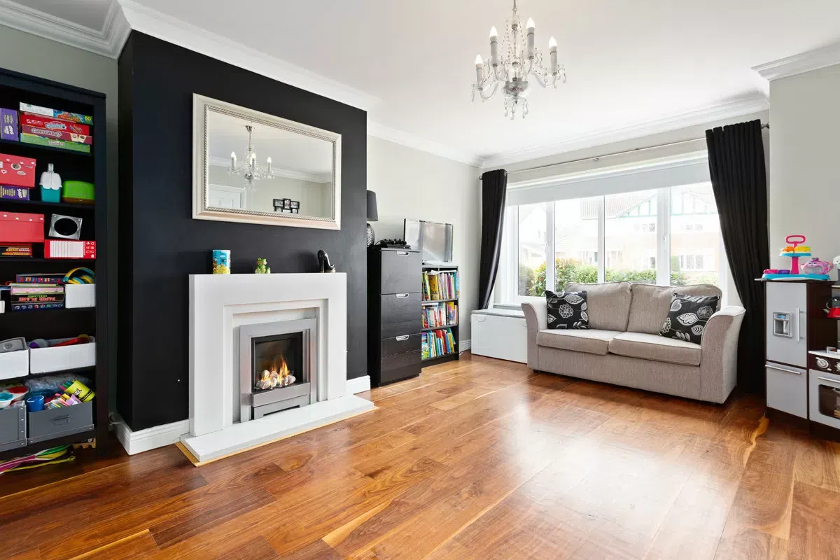 28 Glencairn Rise, The Gallops, Leopardstown, Dublin 18, historical listing image 3
