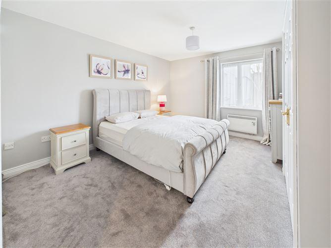 4 Manor Retirement Apartment, Nenagh, Co. Tipperary, historical listing image 4