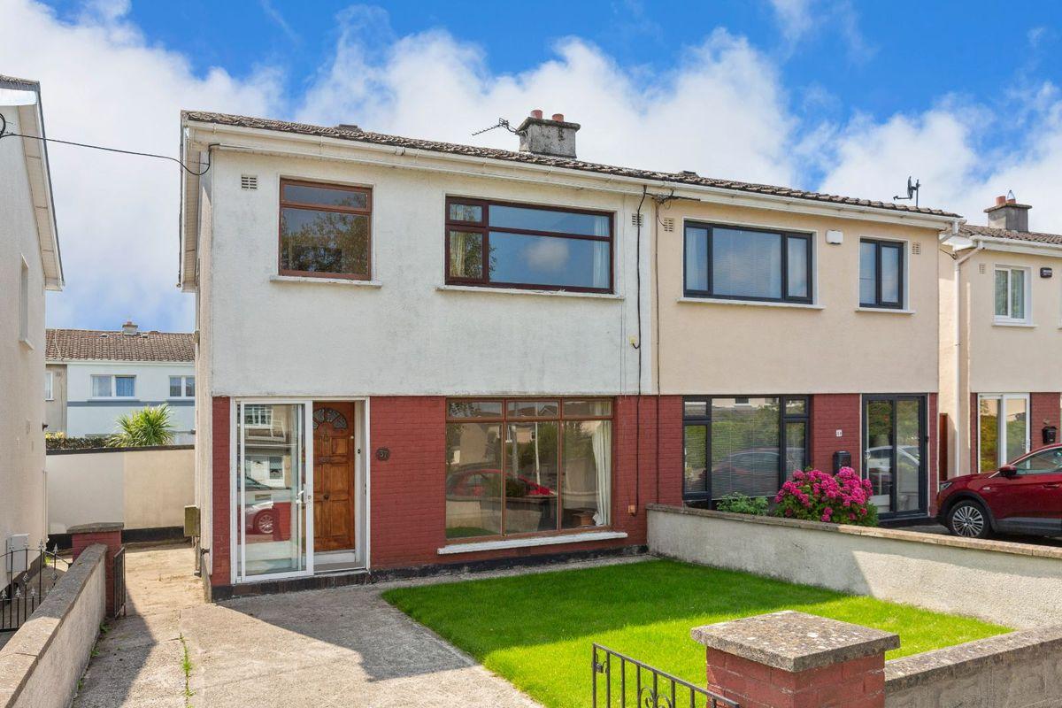 37 Broadford Lawn, Ballinteer, Dublin 16, historical listing image 1