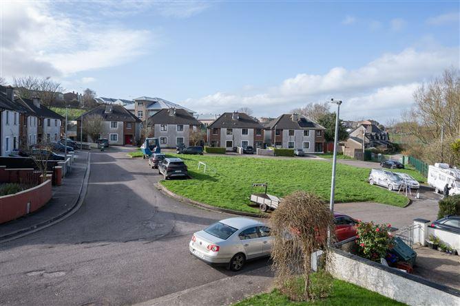 9 Glenview Park, Dillons Cross, Dillons Cross, Co. Cork, historical listing image 3
