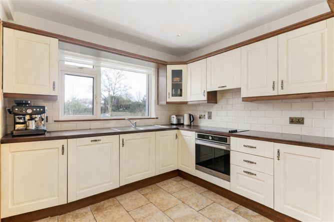 5, Pearse Brothers Park, Dublin 16, historical listing image 3