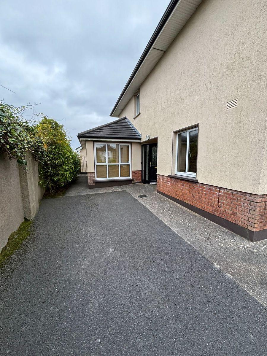 149 Palace Fields, Tuam, Tuam, Co. Galway, H54FW94, historical listing image 2