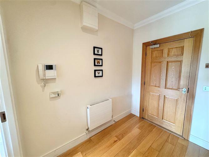 7 Willow Lodge, Farmleigh Avenue, Farmleigh Woods, Castleknock, Dublin 15, historical listing image 2