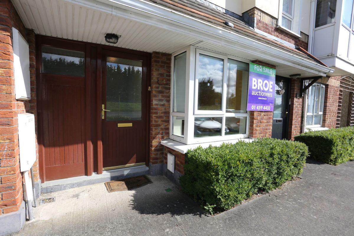 44 Castlegrange Square, Clondalkin, Dublin 22, historical listing image 2