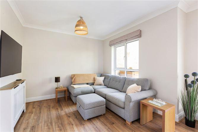 25 The Courtyard, Clonsilla Road, Clonsilla, Dublin 15, historical listing image 3