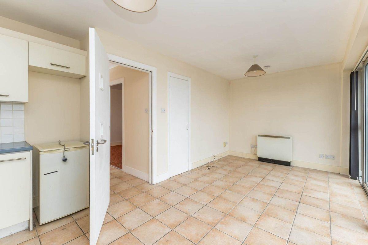 20 Coultry, Ballymun, Santry, Dublin 9, D09ER80, historical listing image 3