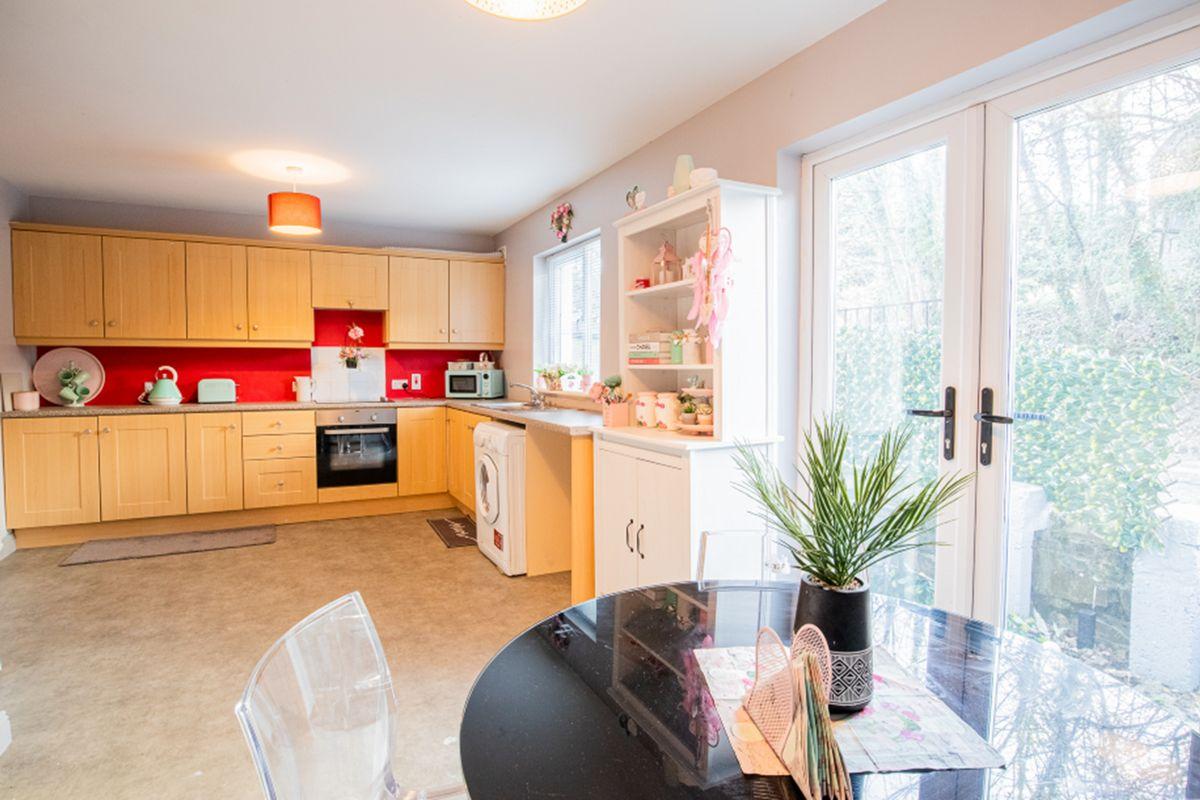 2 Ford Court, Kilmuckridge, Co. Wexford, Y25HX59, historical listing image 5