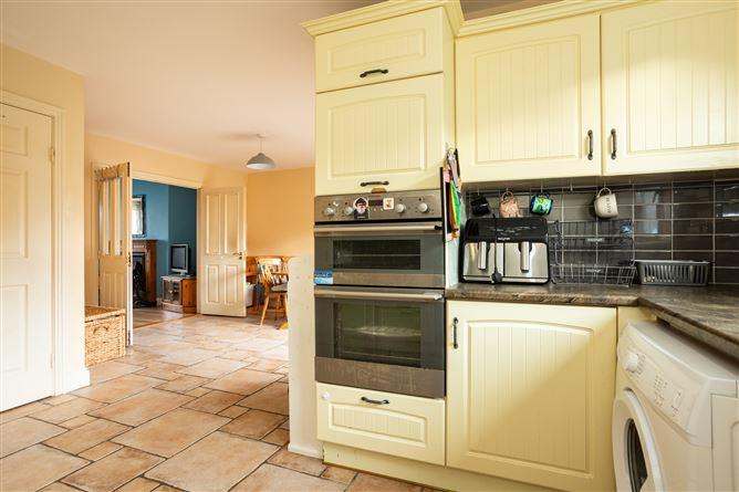 18 Cois Cuain, Courtmacsherry, West Cork, historical listing image 5