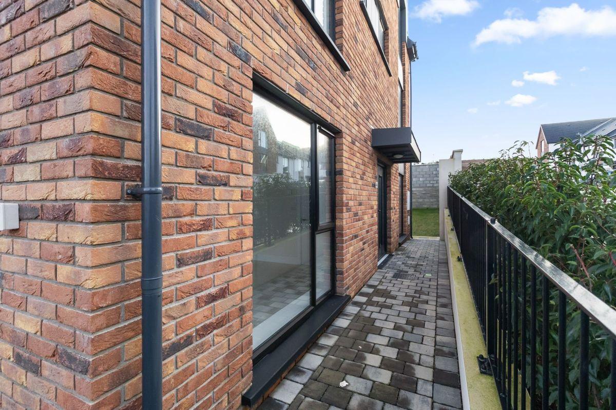 44 Waterfall Heights, Ardrostig, Bishopstown, Co. Cork, Bishopstown, Cork, historical listing image 2
