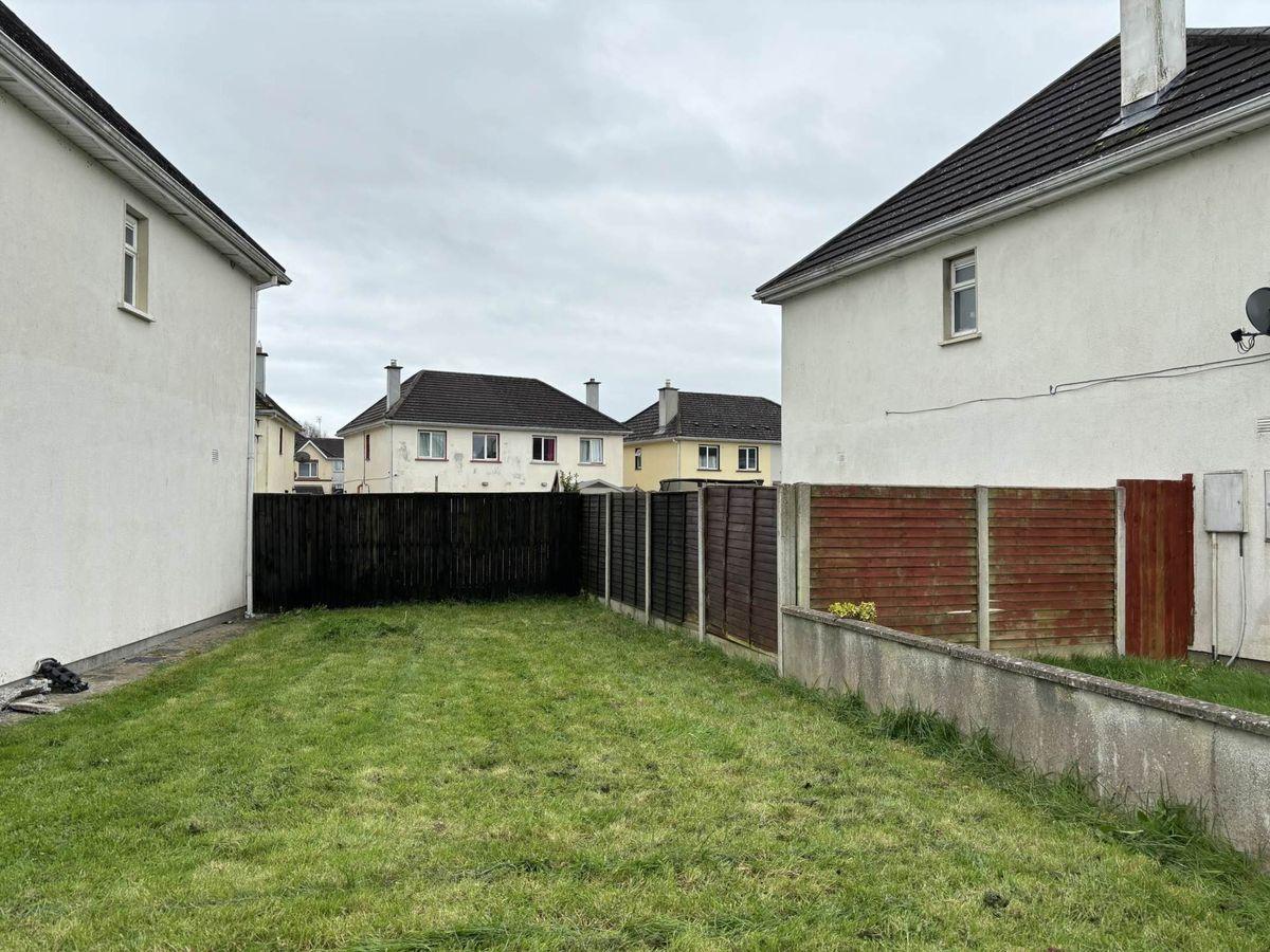 10 Hollands Park, Kildare Road, Athy, Co. Kildare, R14D597, historical listing image 2